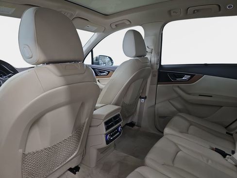 Used 2017 Audi Q7 3.0T Premium Plus w/ Premium Plus Package image 16