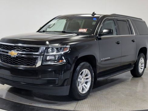 Used 2019 Chevrolet Suburban LT image 6