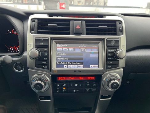 Used 2013 Toyota 4Runner Limited image 24