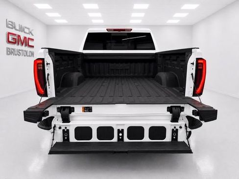 Used 2026 GMC Sierra 2500 AT4 AWD/4WD image 9