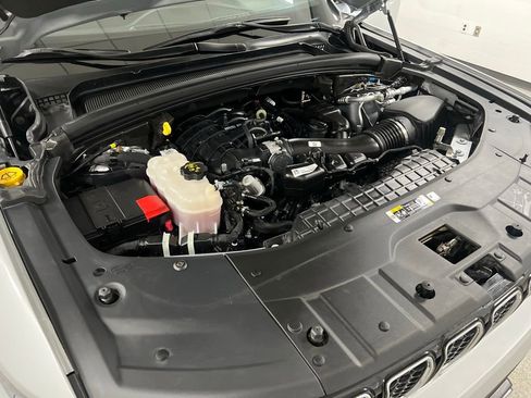 Used 2023 Jeep Grand Cherokee Overland AWD/4WD image 70