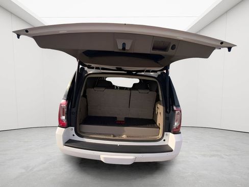 Used 2019 GMC Yukon SLT w/ Premium Edition AWD/4WD image 23