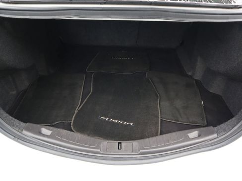 Used 2014 Ford Fusion SE w/ Equipment Group 202A FWD image 13