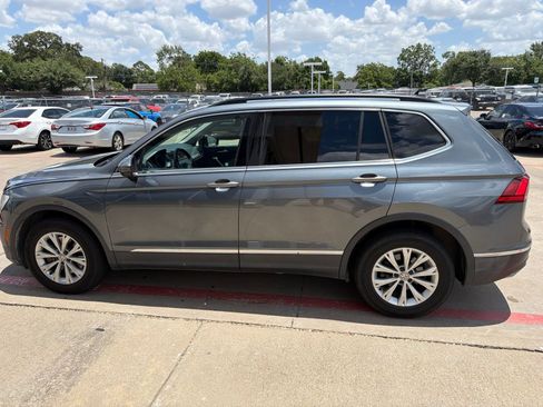 Used 2018 Volkswagen Tiguan SE FWD image 4