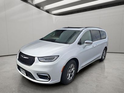 Used 2022 Chrysler Pacifica Limited