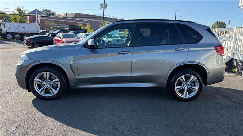 Used 2017 BMW X5 xDrive50i AWD/4WD image 3