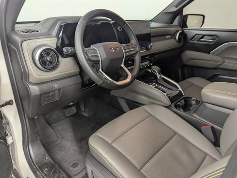 Used 2026 Chevrolet Colorado ZR2 w/ Technology Package AWD/4WD image 11