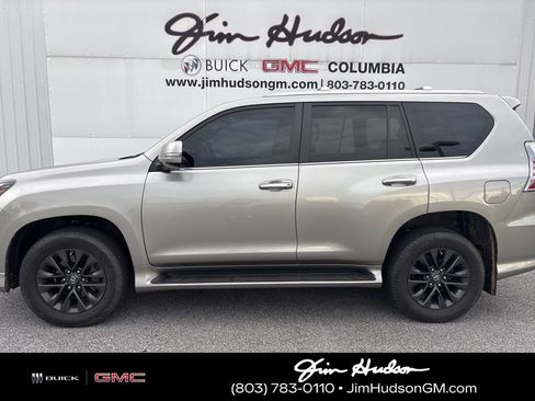 Used 2023 Lexus GX 460 Premium w/ Premium Package AWD/4WD image 2