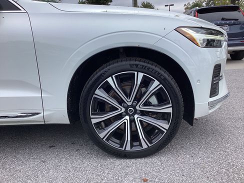 Certified 2023 Volvo XC60 B5 Ultimate w/ Climate Package image 13