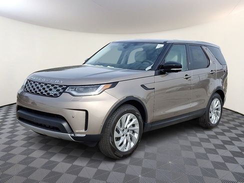 New 2026 Land Rover Discovery S image 1