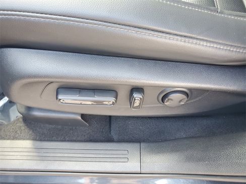 Used 2023 Honda CR-V EX-L image 19