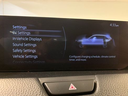 Used 2024 MAZDA CX-90 Plug-In Hybrid w/ Premium Pkg AWD/4WD image 27