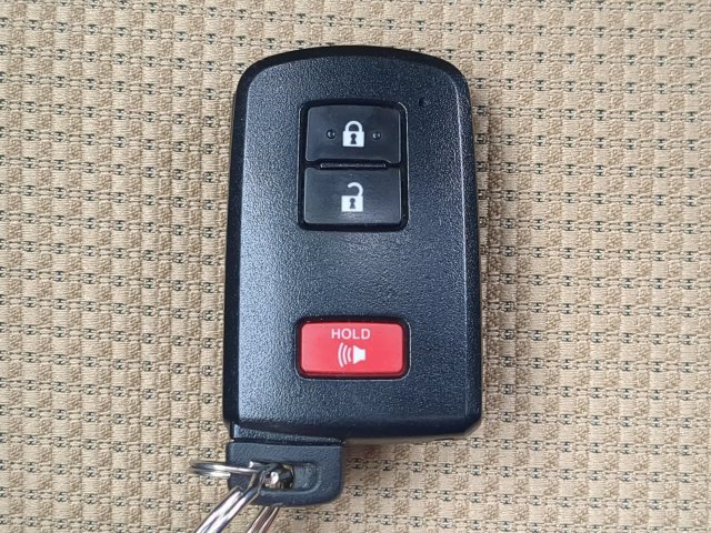 Used 2017 Toyota RAV4 XLE w/ All Weather Liner Package AWD/4WD image 34