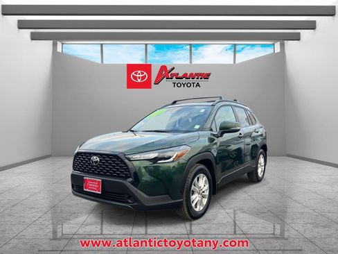 Certified 2024 Toyota Corolla Cross LE image 2