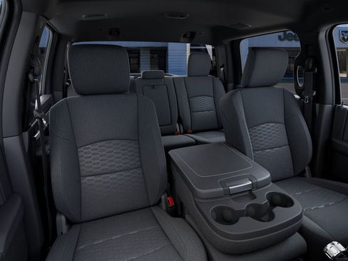New 2026 RAM 2500 Big Horn AWD/4WD image 17