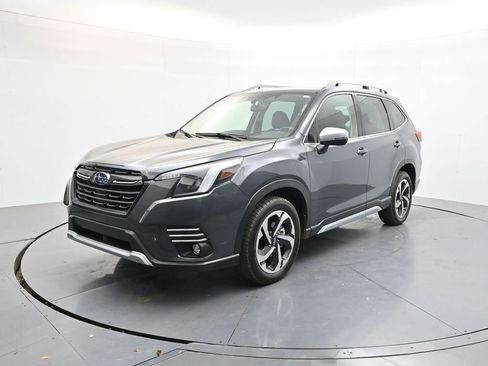 Used 2023 Subaru Forester Touring AWD/4WD image 3