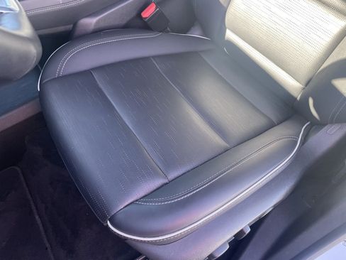 Used 2025 Buick Enclave Sport Touring image 22