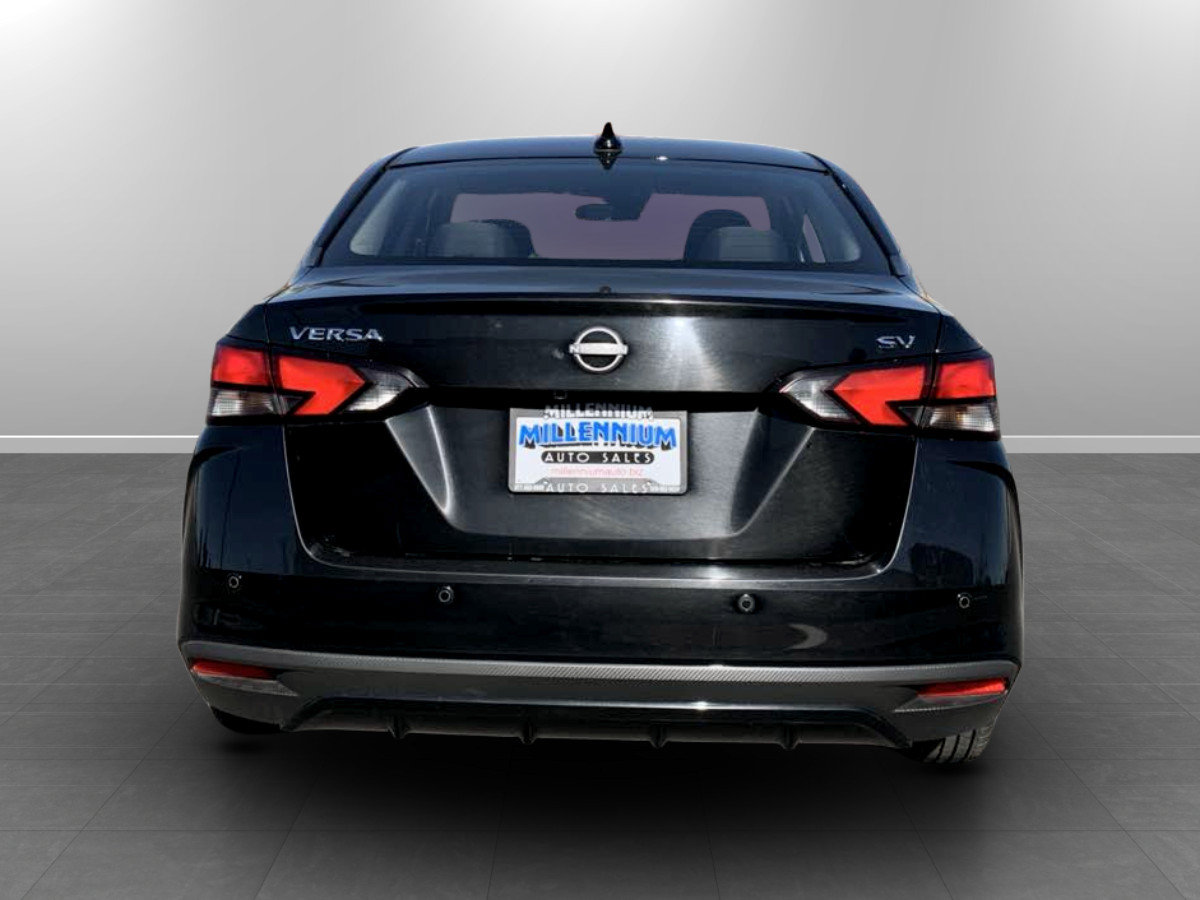 Used 2024 Nissan Versa SV FWD image 6