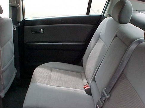 Used 2010 Nissan Sentra 2.0 SR FWD image 9