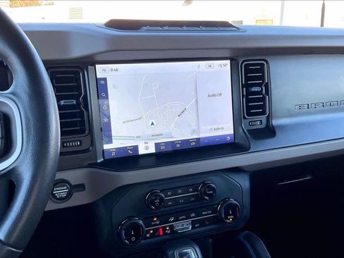 Used 2022 Ford Bronco Wildtrak image 6