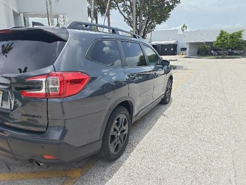 Used 2023 Subaru Ascent Onyx Edition AWD/4WD image 4