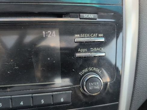 Used 2015 Nissan Altima 2.5 SV w/ Convenience Package image 22