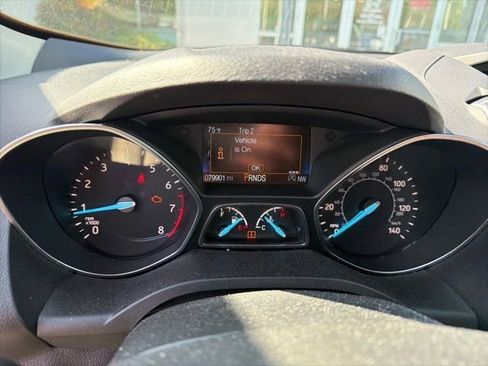 Used 2018 Ford Escape SE AWD/4WD image 2