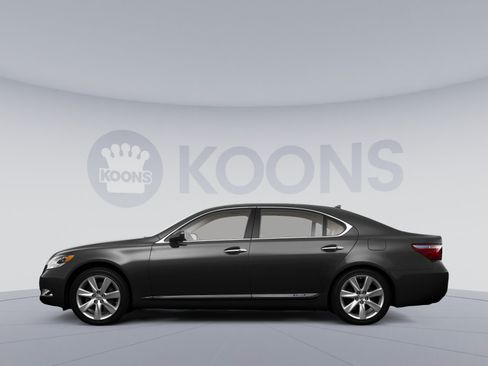 Used 2011 Lexus LS 460 w/ Luxury Value Edition RWD image 2