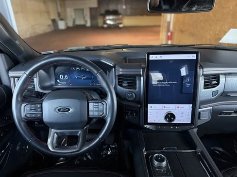 Used 2024 Ford Expedition Max Limited AWD/4WD image 24
