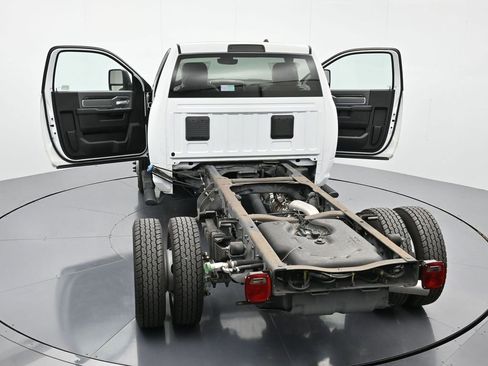 Used 2023 RAM 4500 SLT w/ Quick Order Package 2YG SLT RWD image 47