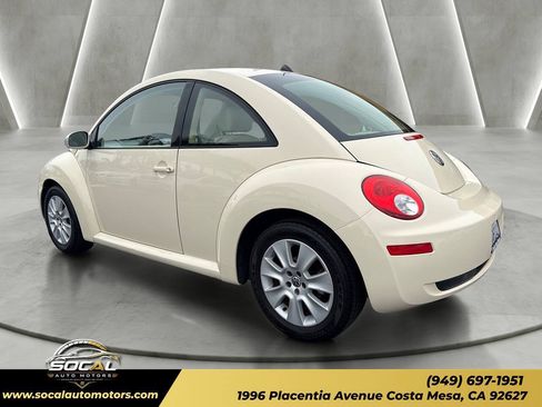 Used 2008 Volkswagen Beetle S FWD image 3