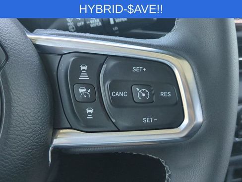 Used 2025 Jeep Wrangler Unlimited Sahara w/ Safety Group AWD/4WD image 18