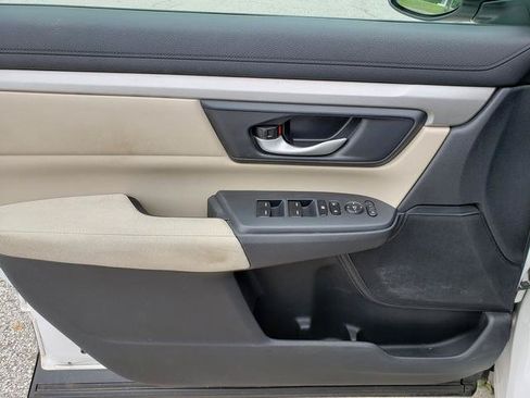 Used 2017 Honda CR-V LX image 11