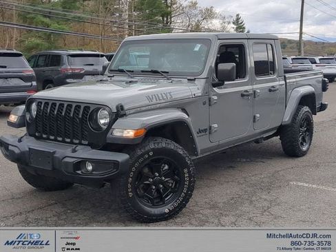 Certified 2022 Jeep Gladiator Sport AWD/4WD image 1