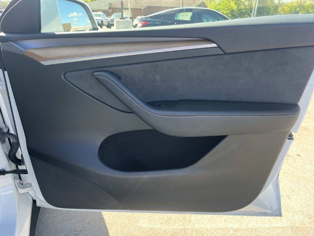 Used 2022 Tesla Model Y Performance AWD/4WD image 24