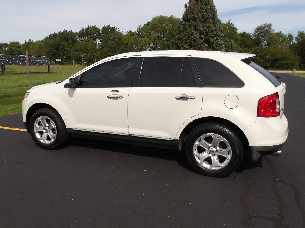 Used 2011 Ford Edge SEL w/ 202A Rapid Spec Order Code AWD/4WD image 10