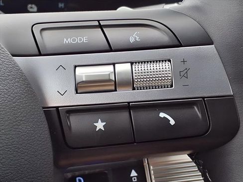 New 2025 Hyundai Sonata Limited image 24