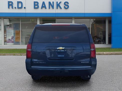 Used 2019 Chevrolet Suburban Premier w/ Premier Plus Edition image 25