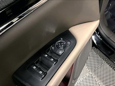 Used 2022 Lincoln Nautilus Reserve AWD/4WD image 31