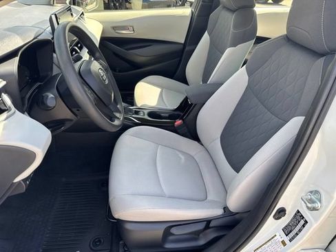 Used 2020 Toyota Corolla LE FWD image 7