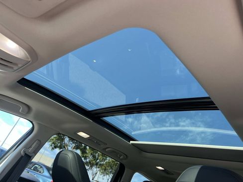 Certified 2025 Subaru Ascent Limited w/ Popular Package #1 image 32