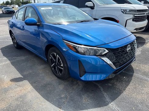 Used 2025 Nissan Sentra SV FWD image 1
