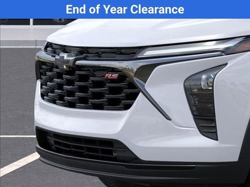 New 2025 Chevrolet Trax RS image 14