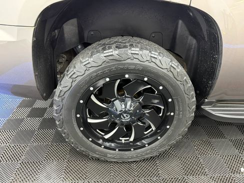 Used 2011 Chevrolet Tahoe LT image 5