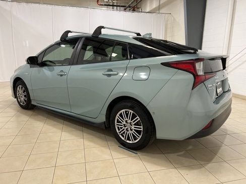 Used 2019 Toyota Prius image 3