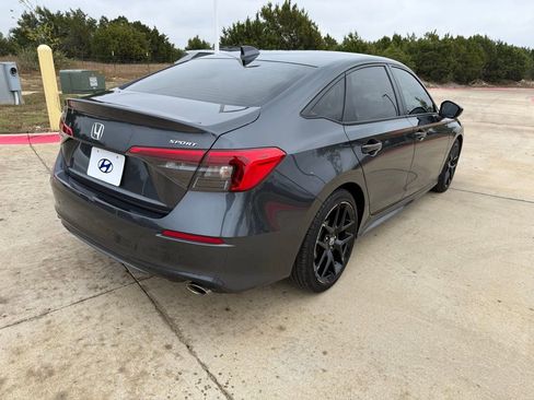 Used 2024 Honda Civic Sport image 5