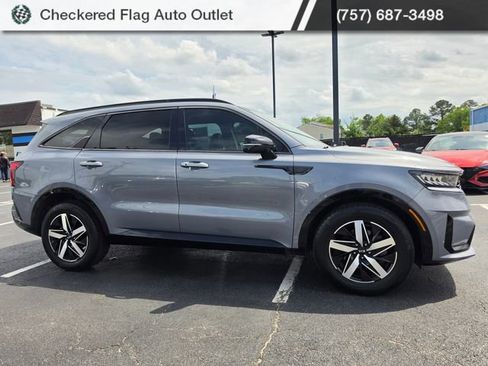 Used 2021 Kia Sorento S w/ Panoramic Sunroof Package FWD image 10