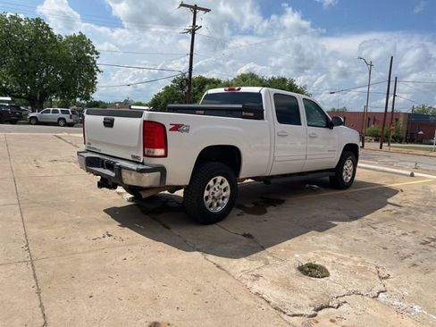Used 2013 GMC Sierra 2500 SLT w/ Entertainment Package image 5
