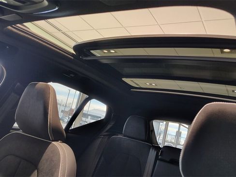 New 2026 Volvo XC40 B5 Ultra w/ Protection Package Premier image 21