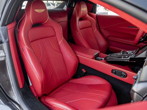 Used 2026 Aston Martin V8 Vantage Coupe image 21